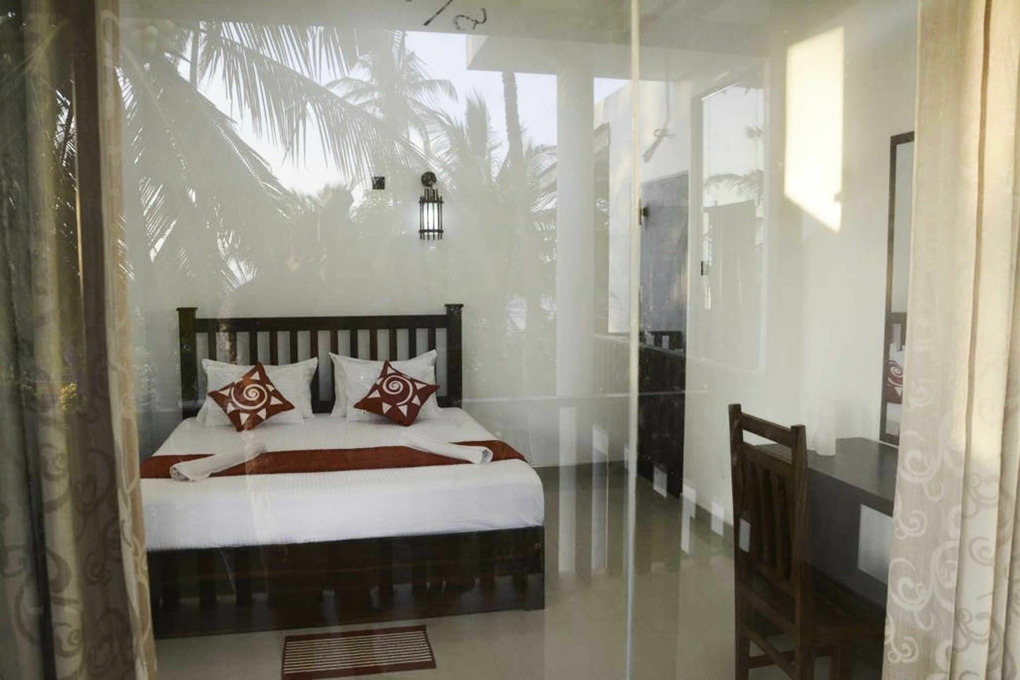 Sea View Tourist Inn Tangalle Bagian luar foto